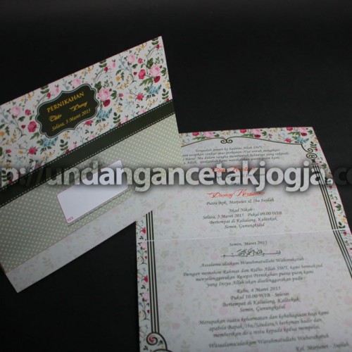 Undangan Pernikahan Vintage Murah 07