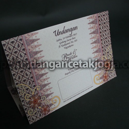 Undangan Motif Batik Klasik