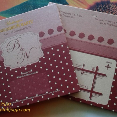 Undangan Polkadot dan Bunga Vintage