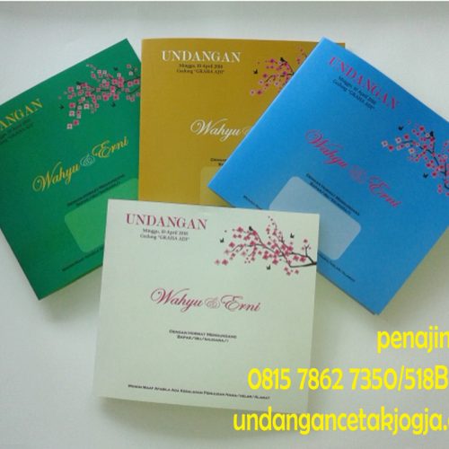 Undangan Pernikahan Motif Bunga
