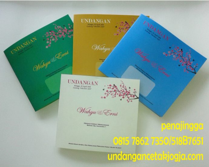 Undangan Pernikahan Motif Bunga